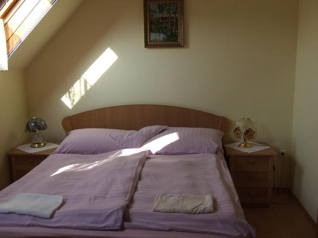 Abbázia Apartman Eger Quarto foto