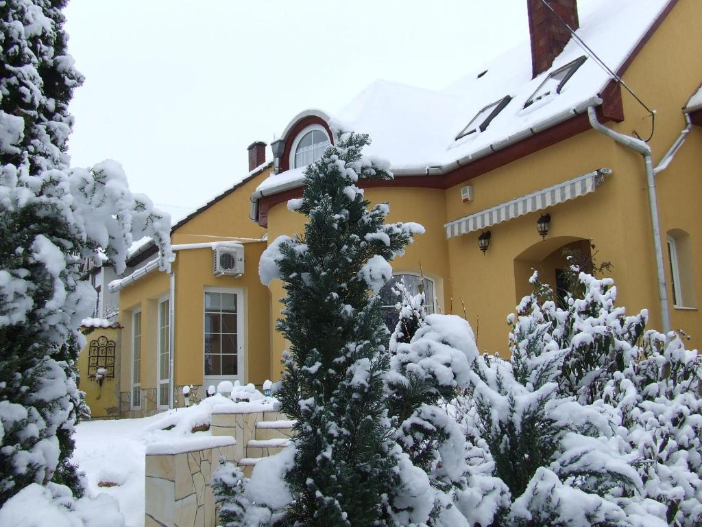 Abbázia Apartman Eger Exterior foto